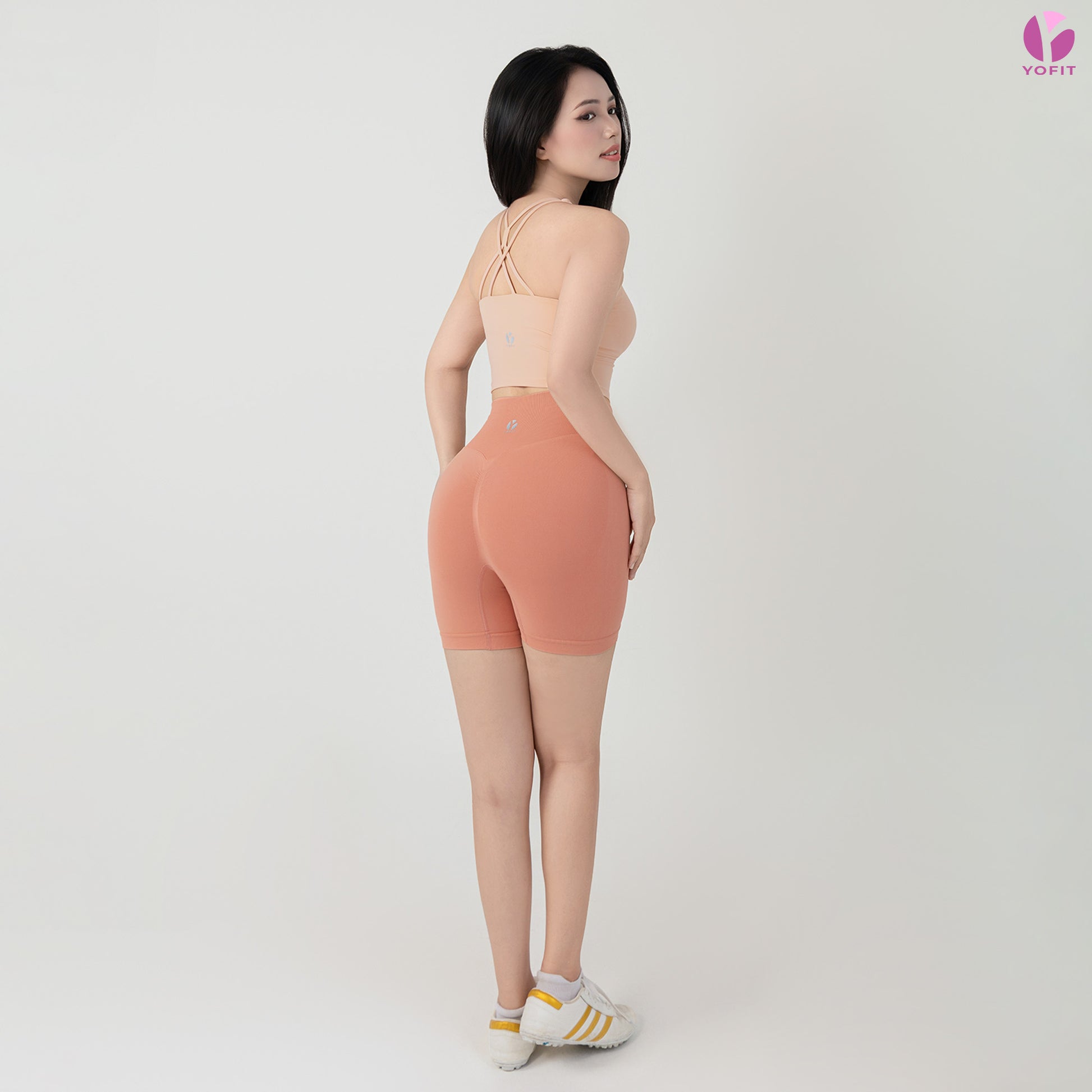 Set quần áo tập Coreglow Short Y9691